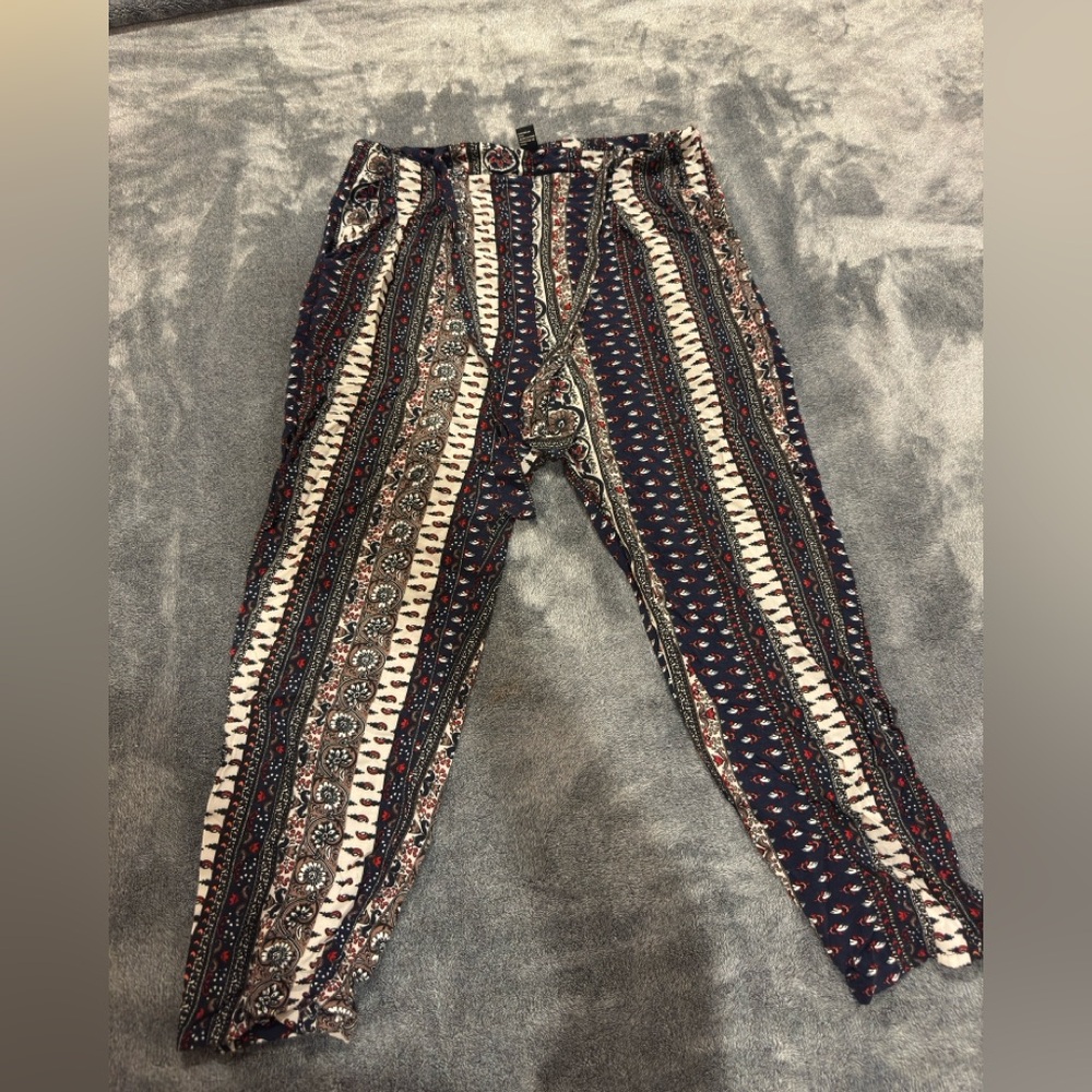 Forever 21 Multicolor Patterned Pants